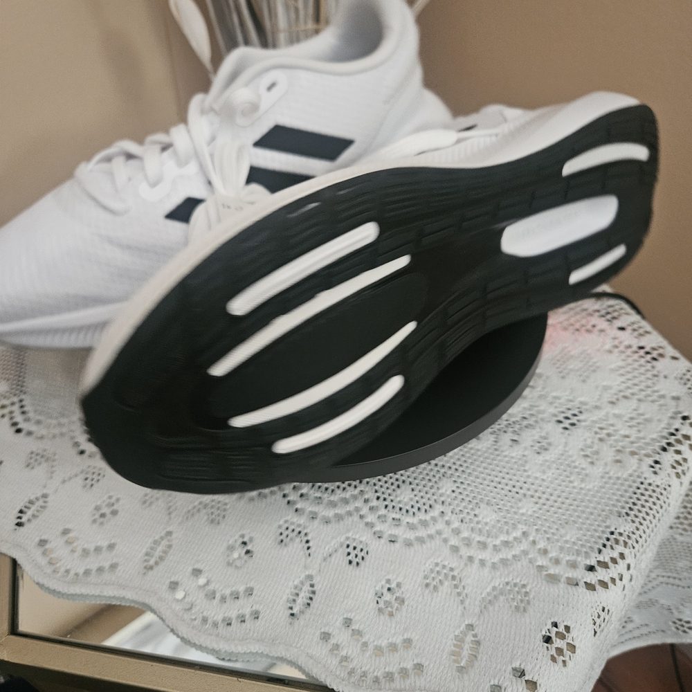 💞💓Men’s Adidas White Athletic Running Shoes  Unisex - Sixe 9 - NWOT💘❣️ - Picture 5 of 6